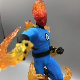 MEZCO ONE 12  HUMAN TORCH   ESTADO 100%