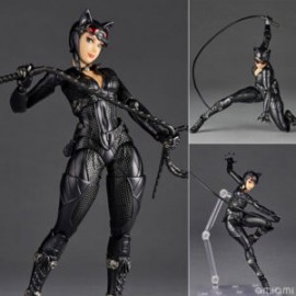 PREVENTA: Amazing Yamaguchi/ Revoltech: Batman Arkham Knight – Catwoman [Kaiyodo]