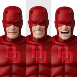 PREVENTA: MAFEX No.223 MAFEX DAREDEVIL (COMIC Ver.)